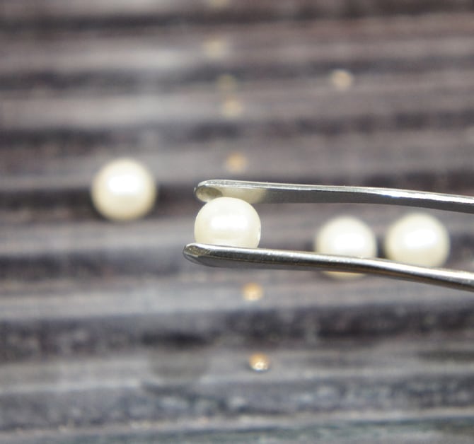  宝飾品の膜厚検査と自動選別による品質保証